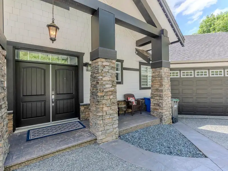 36412 CARNARVON COURT - photo 4 of 40