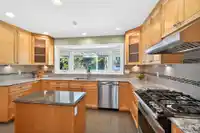 20357 42 AVENUE - thumbnail 11