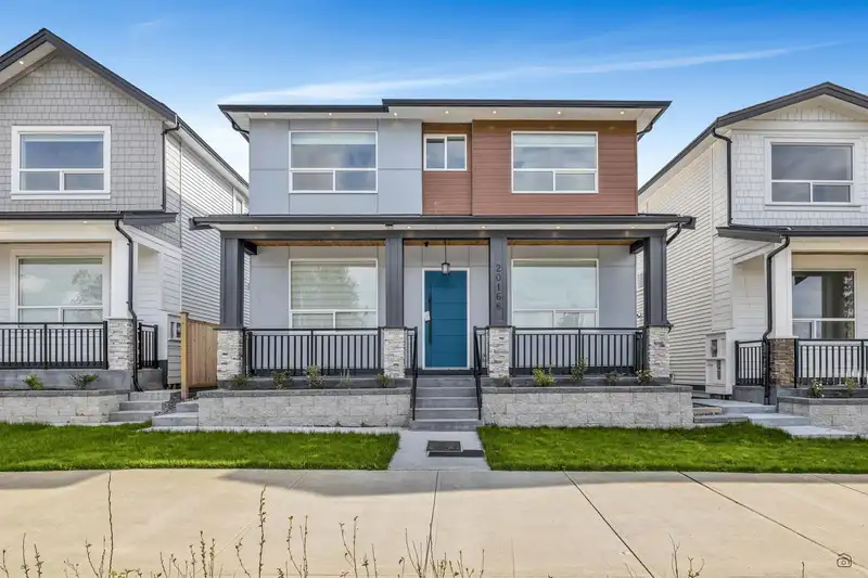 20166 82 AVENUE - photo 1 of 39