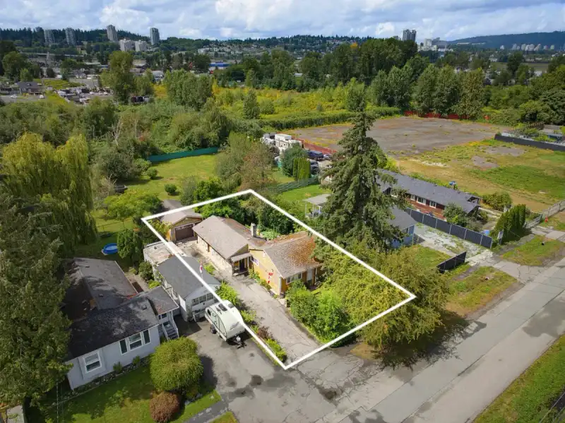 11447 125A STREET - photo 1 of 19