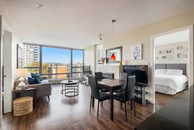 506 4182 DAWSON STREET - photo 1 of 31