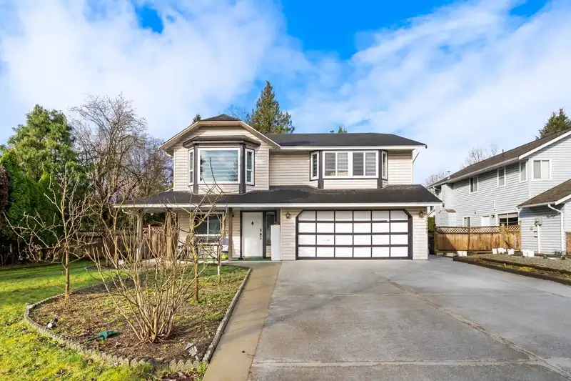 10785 155A STREET - photo 3 of 40