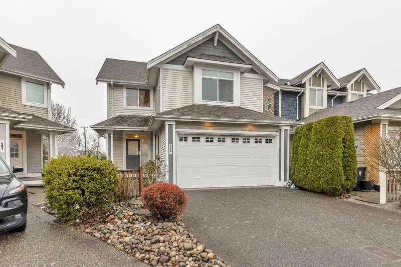 20829 84A AVENUE - photo 1 of 1