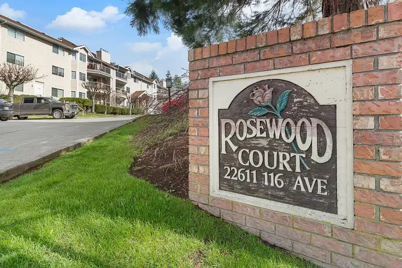 126 22611 116 AVENUE - photo 2 of 17