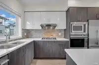 59 9680 ALEXANDRA ROAD - thumbnail 3