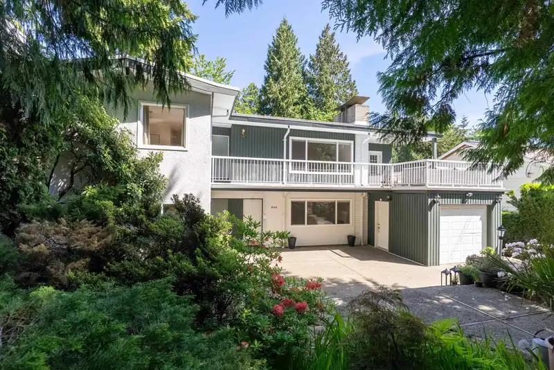 646 E WINDSOR ROAD - photo 2 of 40