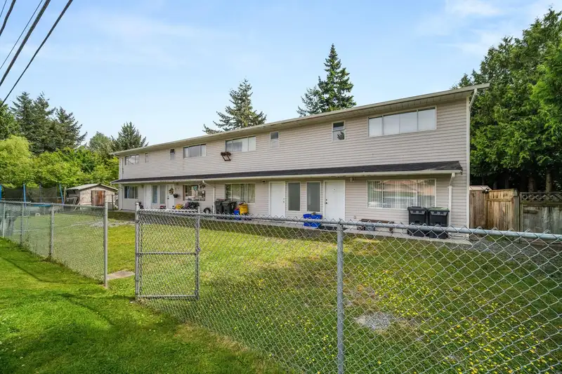 26784 32 AVENUE - photo 4 of 35