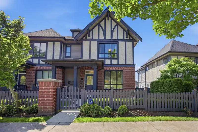 14 3500 BURKE VILLAGE PROMENADE - photo 1 of 35