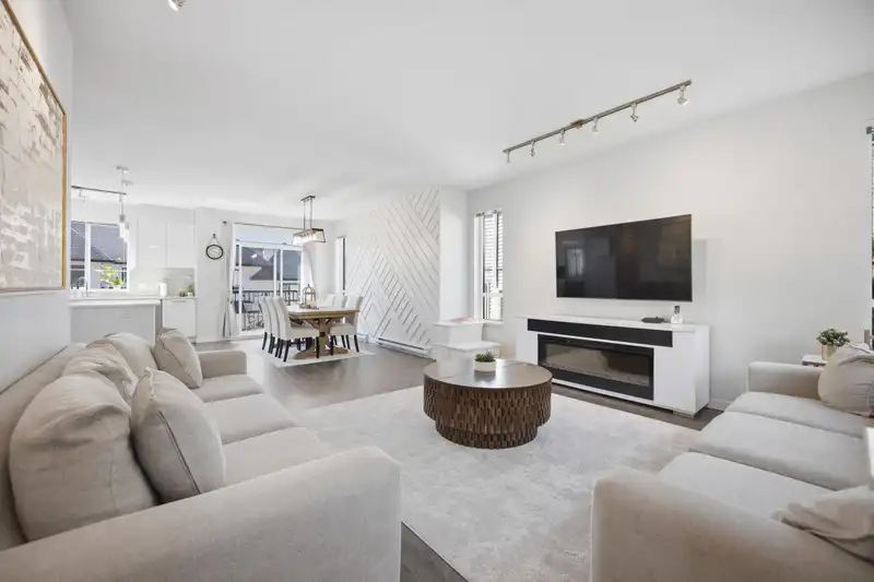 14 3500 BURKE VILLAGE PROMENADE - photo 3 of 35
