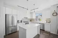 14 3500 BURKE VILLAGE PROMENADE - thumbnail 9