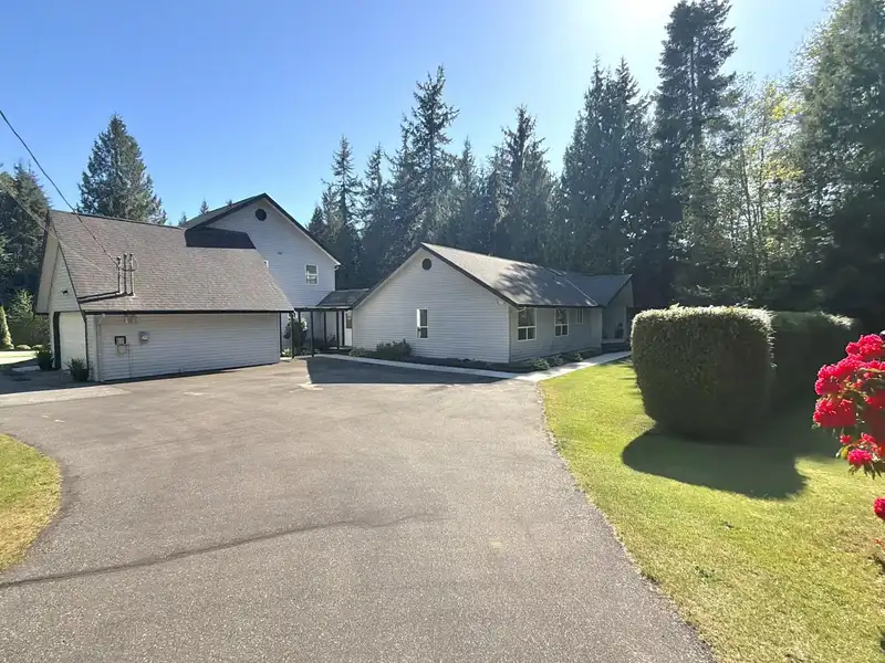 1499 HANBURY ROAD - photo 2 of 40