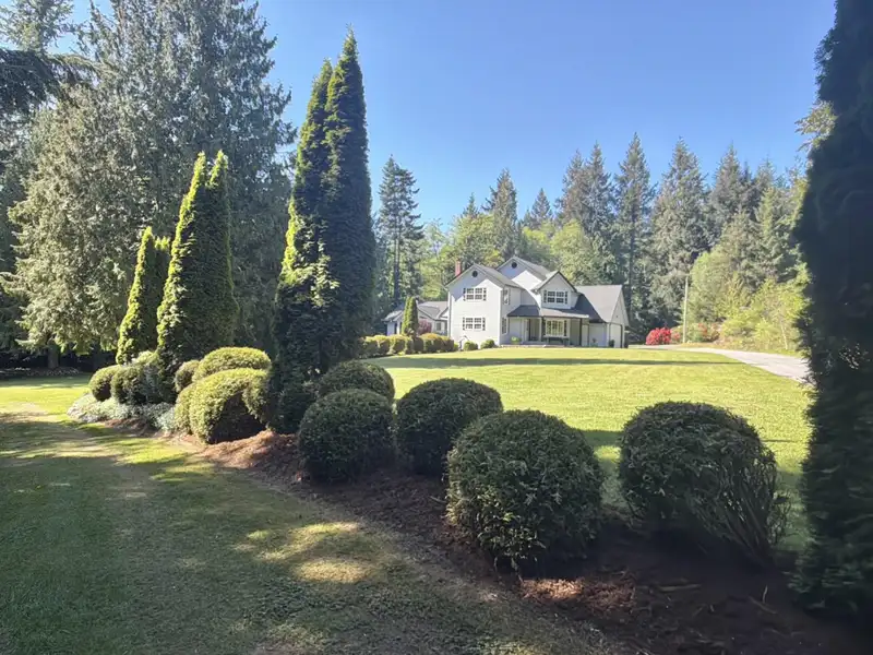 1499 HANBURY ROAD - photo 3 of 40