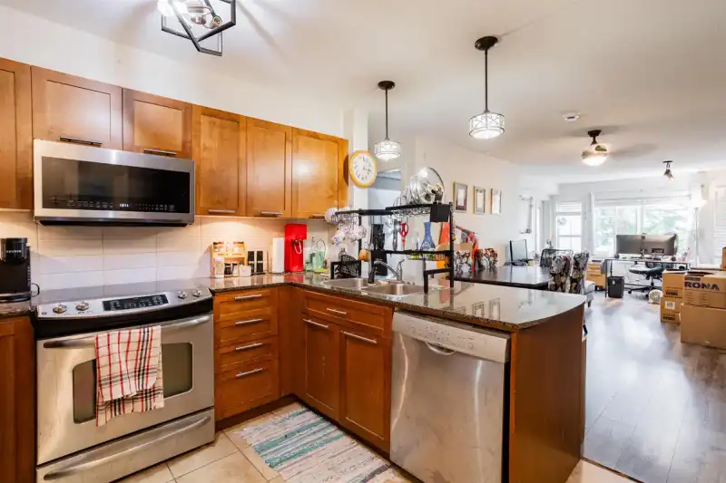 117 19677 MEADOW GARDENS WAY - photo 4 of 21
