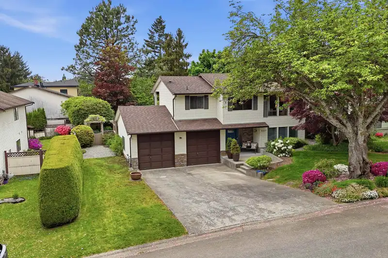 8469 153A STREET - photo 4 of 40