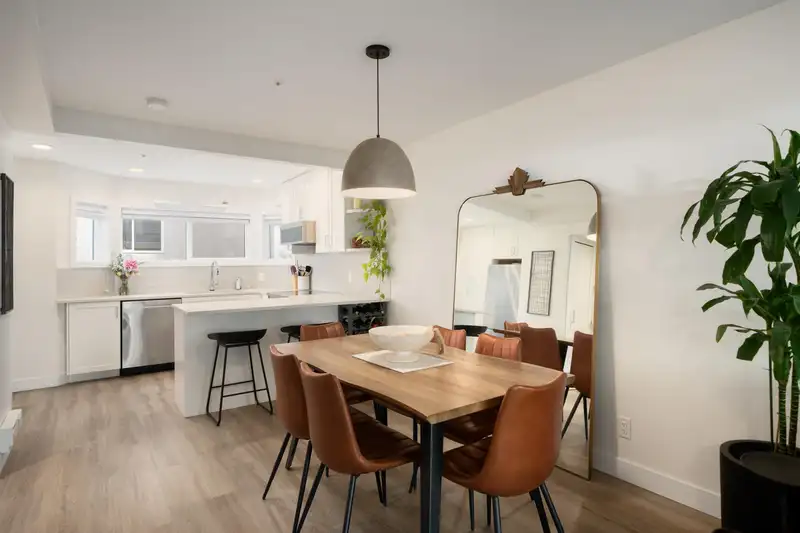 329 GARDEN DRIVE - photo 4 of 28