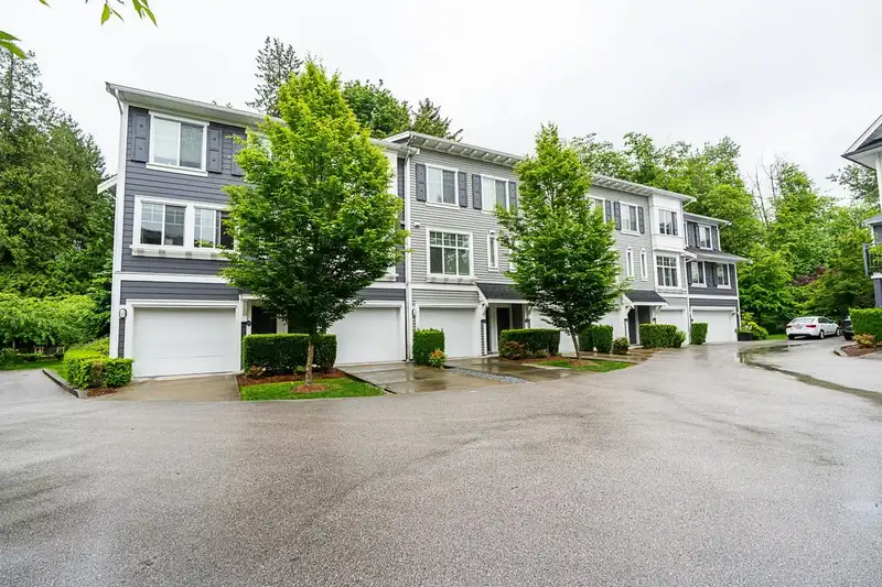 100 15340 GUILDFORD DRIVE - photo 1 of 36