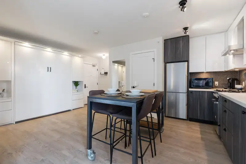 521 311 E 6 AVENUE - photo 2 of 39