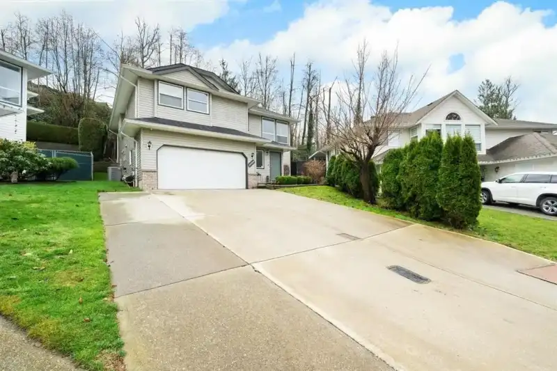 30980 BROOKDALE COURT - photo 1 of 34