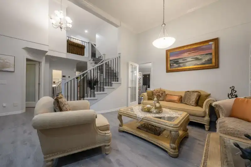 23710 110 AVENUE - photo 3 of 25
