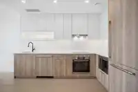202 8398 OAK STREET - thumbnail 1