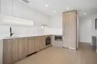 202 8398 OAK STREET - thumbnail 2