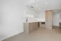 202 8398 OAK STREET - thumbnail 3