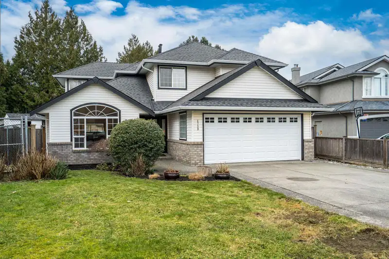 4739 223 STREET - photo 3 of 40
