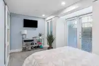 4 328 E 2ND STREET - thumbnail 31