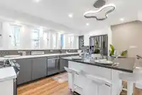 4 328 E 2ND STREET - thumbnail 9