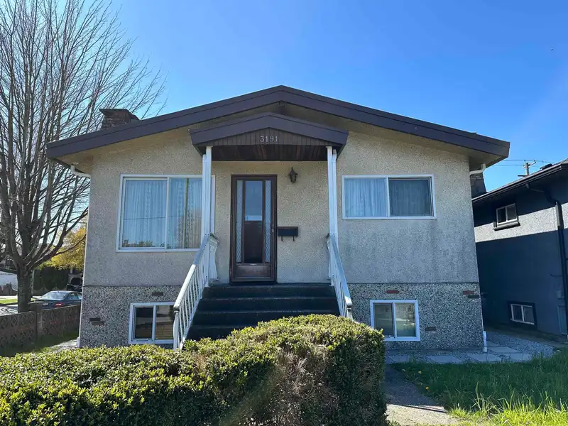 3191 RENFREW STREET - photo 1 of 9
