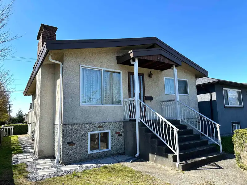 3191 RENFREW STREET - photo 2 of 9