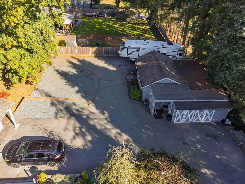 24846 56 AVENUE - photo 4 of 40