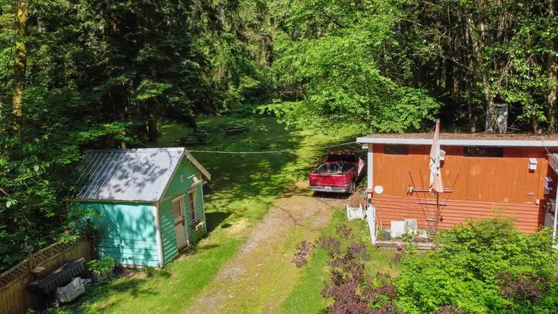 23287 141 AVENUE - photo 4 of 34