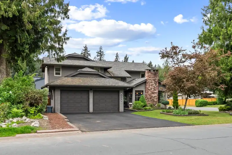 6135 SUNWOOD DRIVE - photo 1 of 40