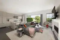 2 5551 ADMIRAL WAY - thumbnail 5