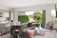 2 5551 ADMIRAL WAY - thumbnail 6