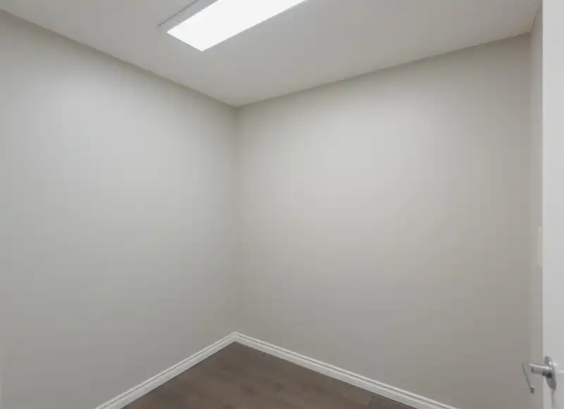 2302 555 JERVIS STREET - photo 4 of 21
