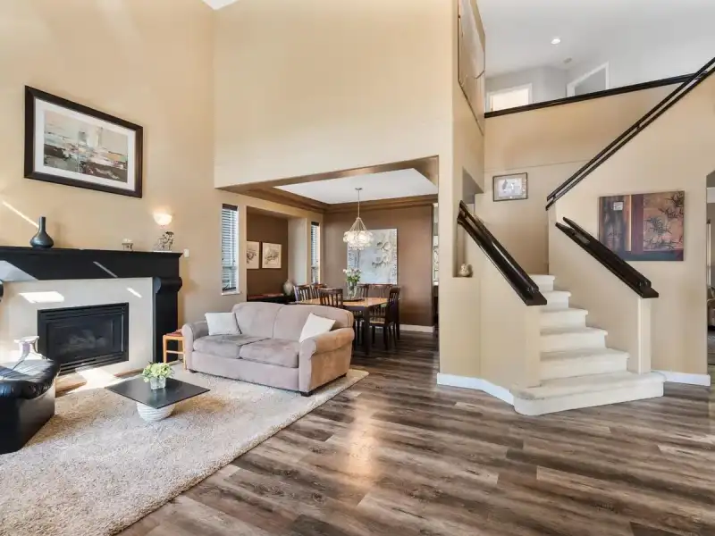197 ASPENWOOD DRIVE - photo 3 of 40