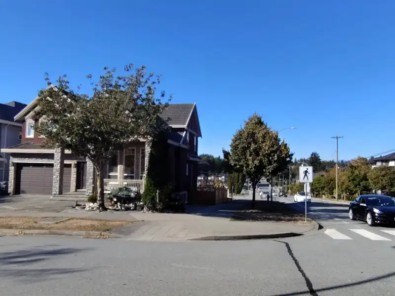 14197 62B AVENUE - photo 3 of 40