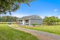 7060 240 STREET - thumbnail 12