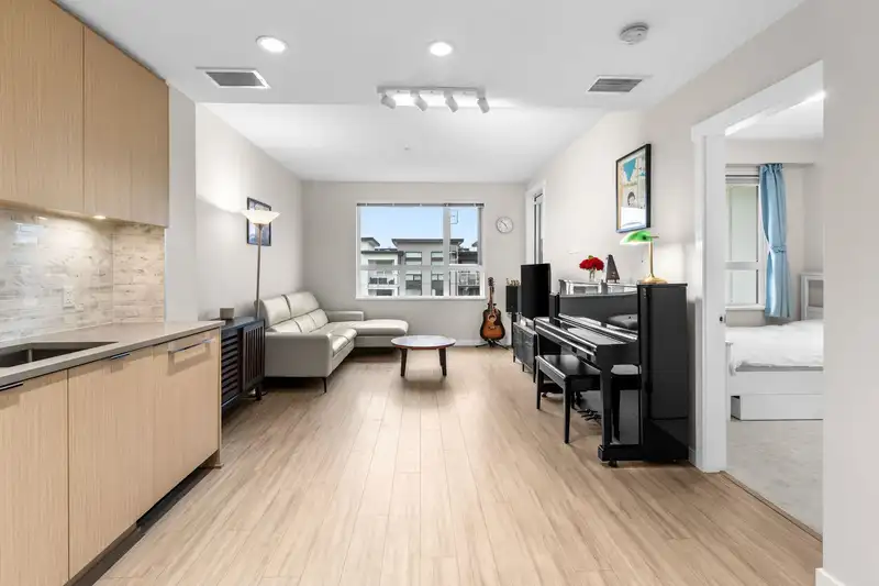 518 9213 ODLIN ROAD - photo 2 of 31