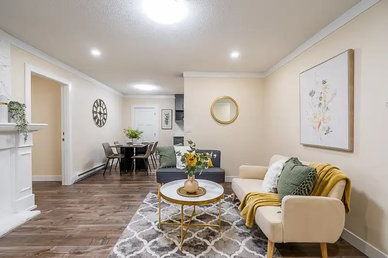 27036 28 AVENUE - photo 4 of 33