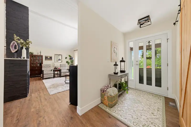 23541 24 AVENUE - photo 2 of 25