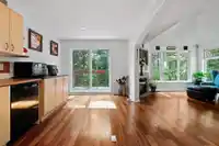 36 2351 PARKWAY BOULEVARD - thumbnail 9