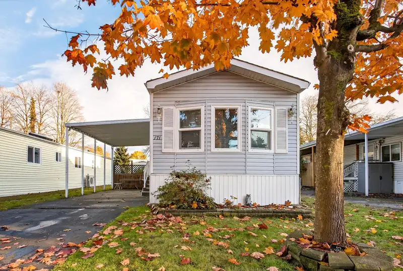 171 145 KING EDWARD STREET - photo 2 of 35