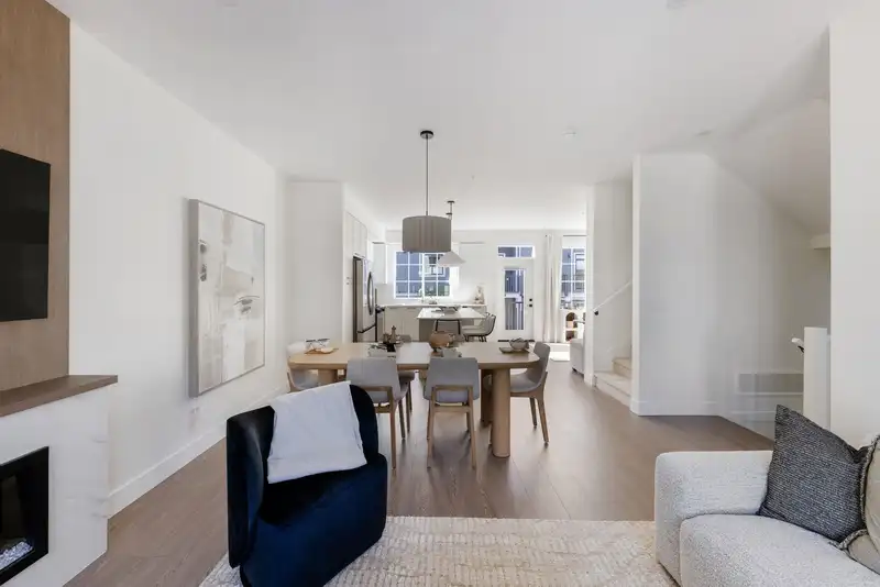 41 20650 78 AVENUE - photo 4 of 16