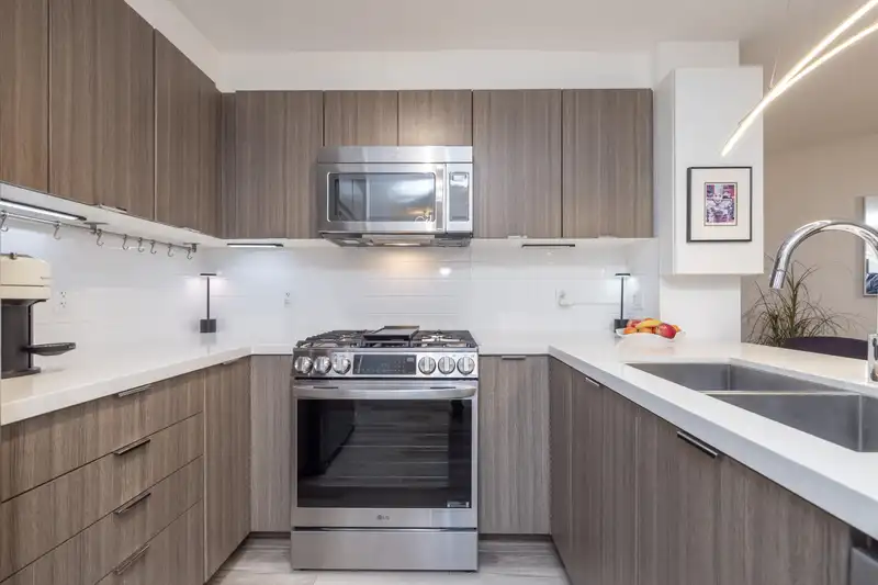 314 3323 151 STREET - photo 2 of 33