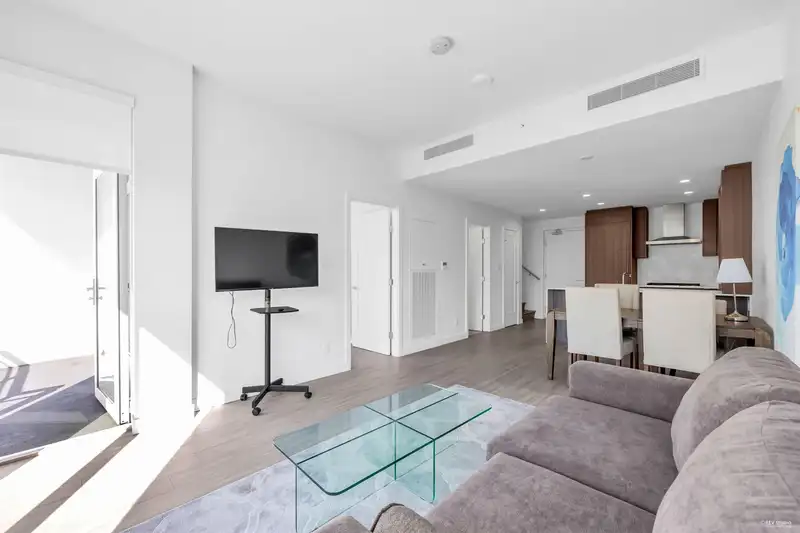 TH302 2351 BETA AVENUE - photo 4 of 33