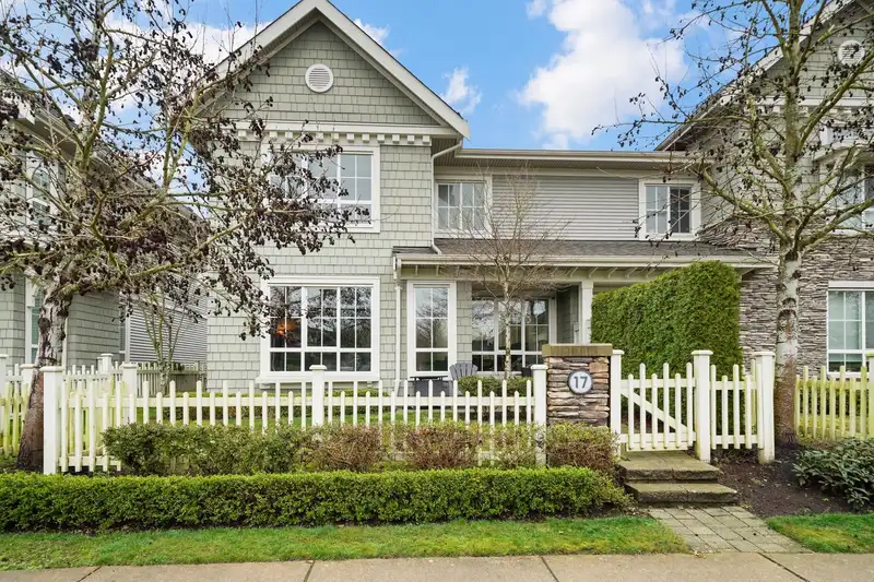 17 5510 ADMIRAL WAY - photo 1 of 34