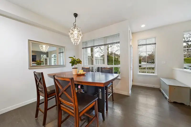 17 5510 ADMIRAL WAY - photo 4 of 34